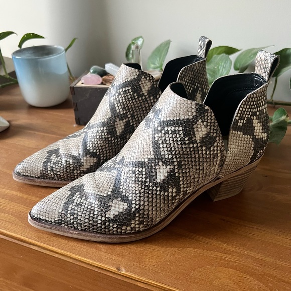 Dolce Vita Shoes - Dolce Vita Snake Print Booties Size 8